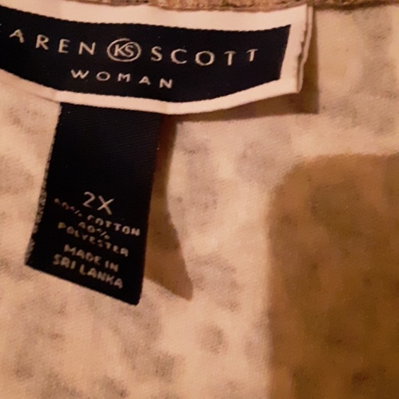 Womans leopard top - Picture 2 of 2